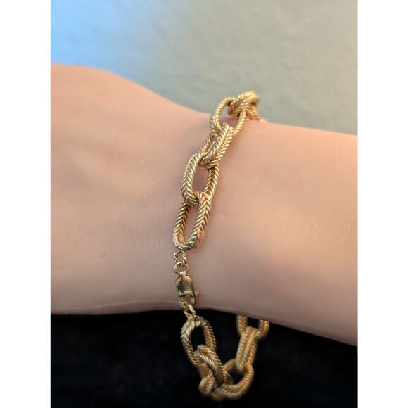 14Kt Yellow Gold Textured Double Link Chain Lobster Claw Clasp Bracelet - Picture 3 of 11